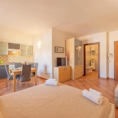 Relaxing Cristal Blu Sleeps 4 Persons Santa Teresa Gallura