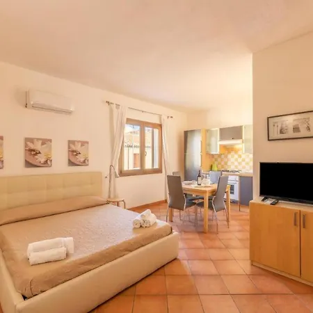 Relaxing Cristal Blu Sleeps 4 Persons Appartamento