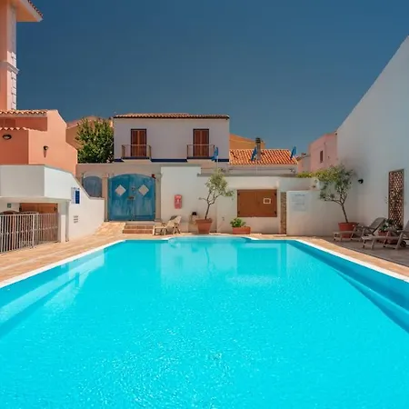Appartamento Relaxing Cristal Blu Sleeps 4 Persons *
