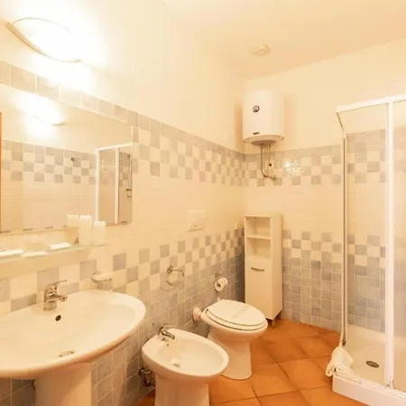 Relaxing Cristal Blu Sleeps 4 Persons *