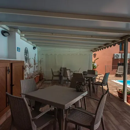 Appartamento Relaxing Cristal Blu Sleeps 4 Persons *