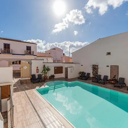 Apartment Relaxing Cristal Blu Sleeps 4 Persons Santa Teresa Gallura